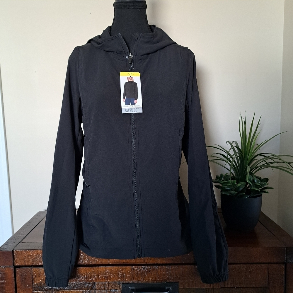 Mondetta Outdoor Project Black Jacket Activewear Lightweight Size Small NEW